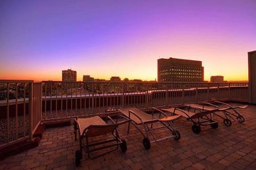 Corporate Stays 50 Laurier Splendid Apartments Оттава Экстерьер фото
